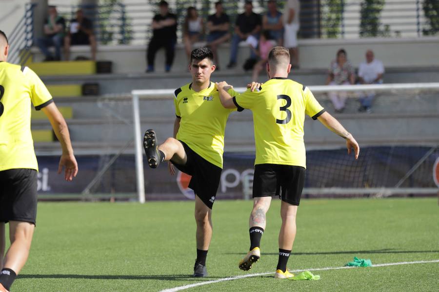 El concurso para que jóvenes jugadores intenten ganarse un hueco en el fútbol semiprofesional ha arrancado hoy en Salamanca.