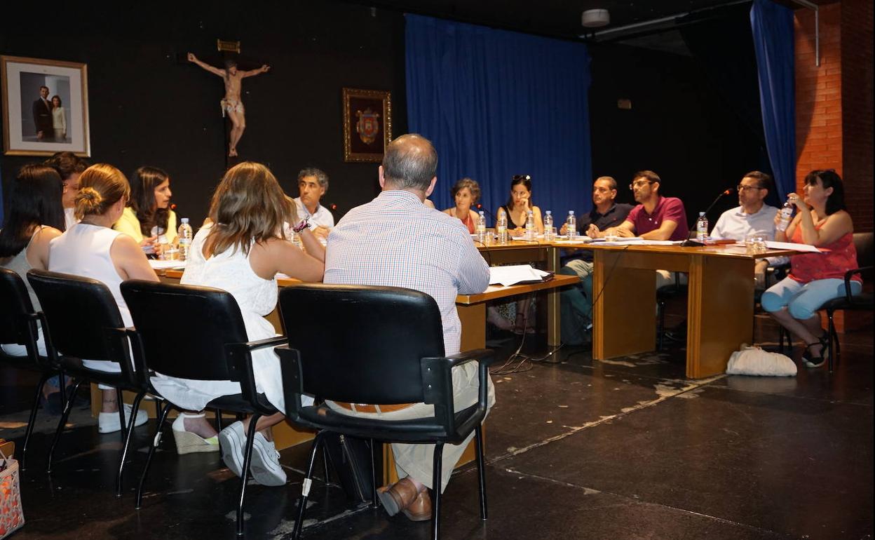 El ambiente del pleno de organización fue de cordialidad, amabilidad y consenso. 