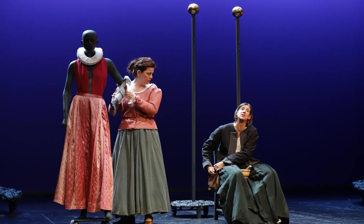 Ensayo de 'Siempre pícaros' en el Teatro del Enzina.