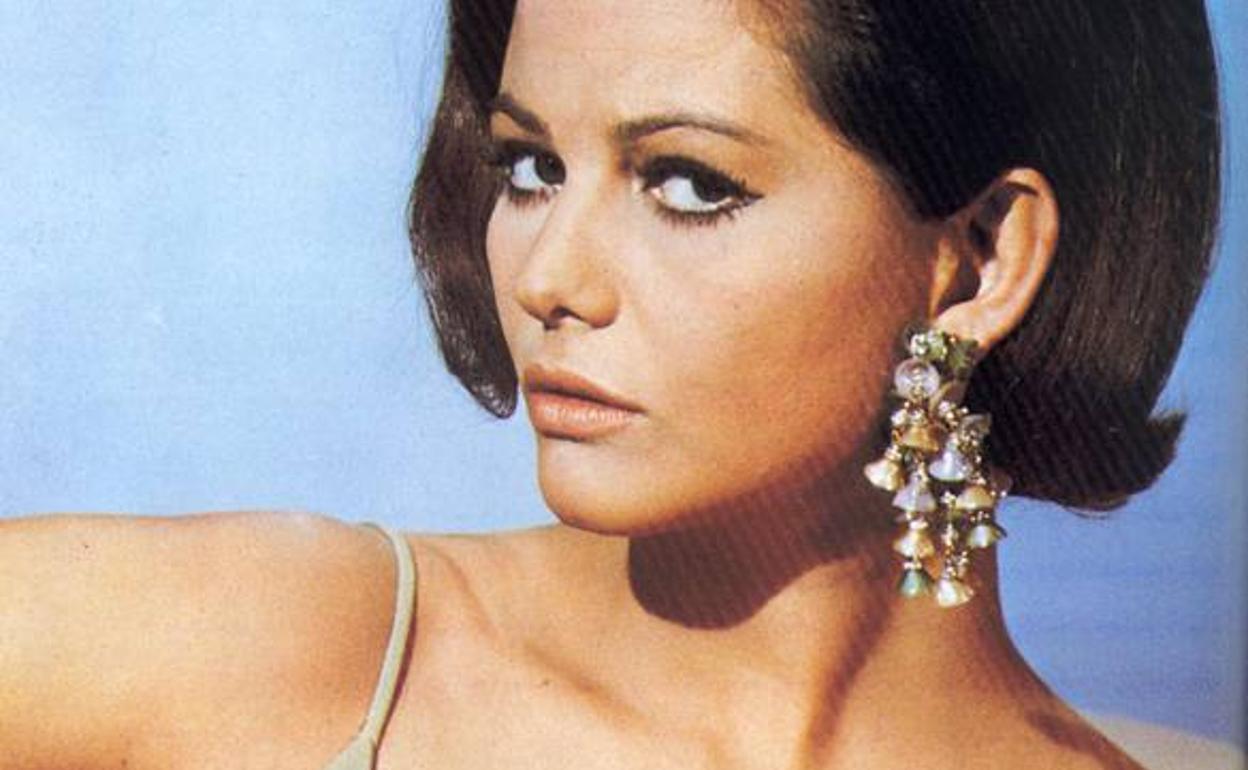 Claudia Cardinale vende su armario