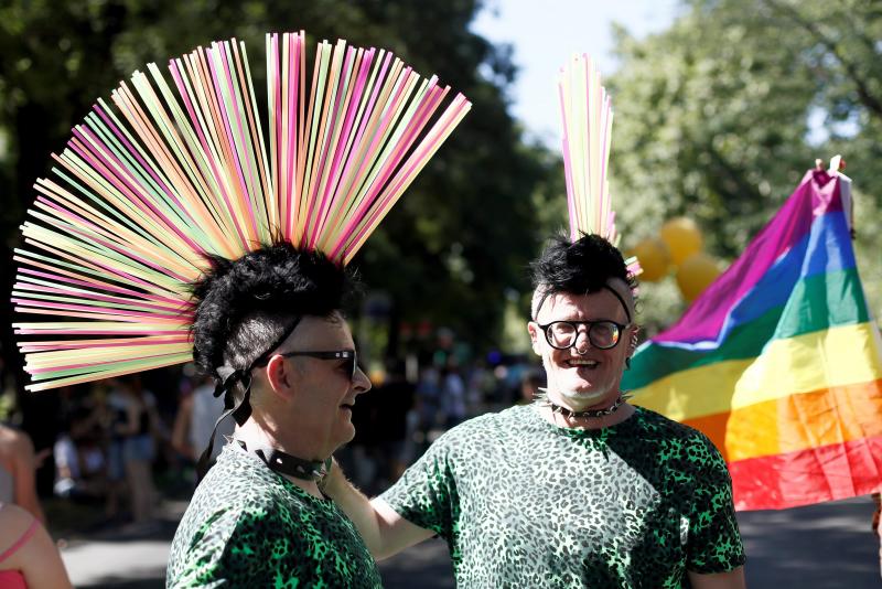 Fotos: Celebración superlativa y multicolor del Orgullo LGTBI en Madrid