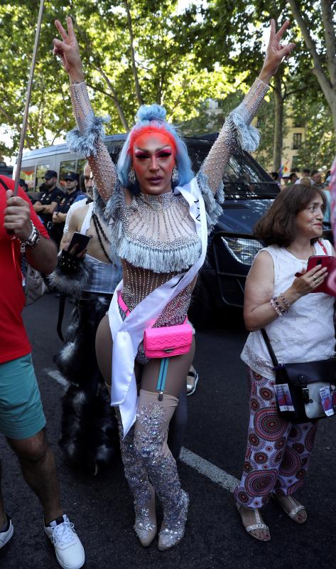 Fotos: Celebración superlativa y multicolor del Orgullo LGTBI en Madrid