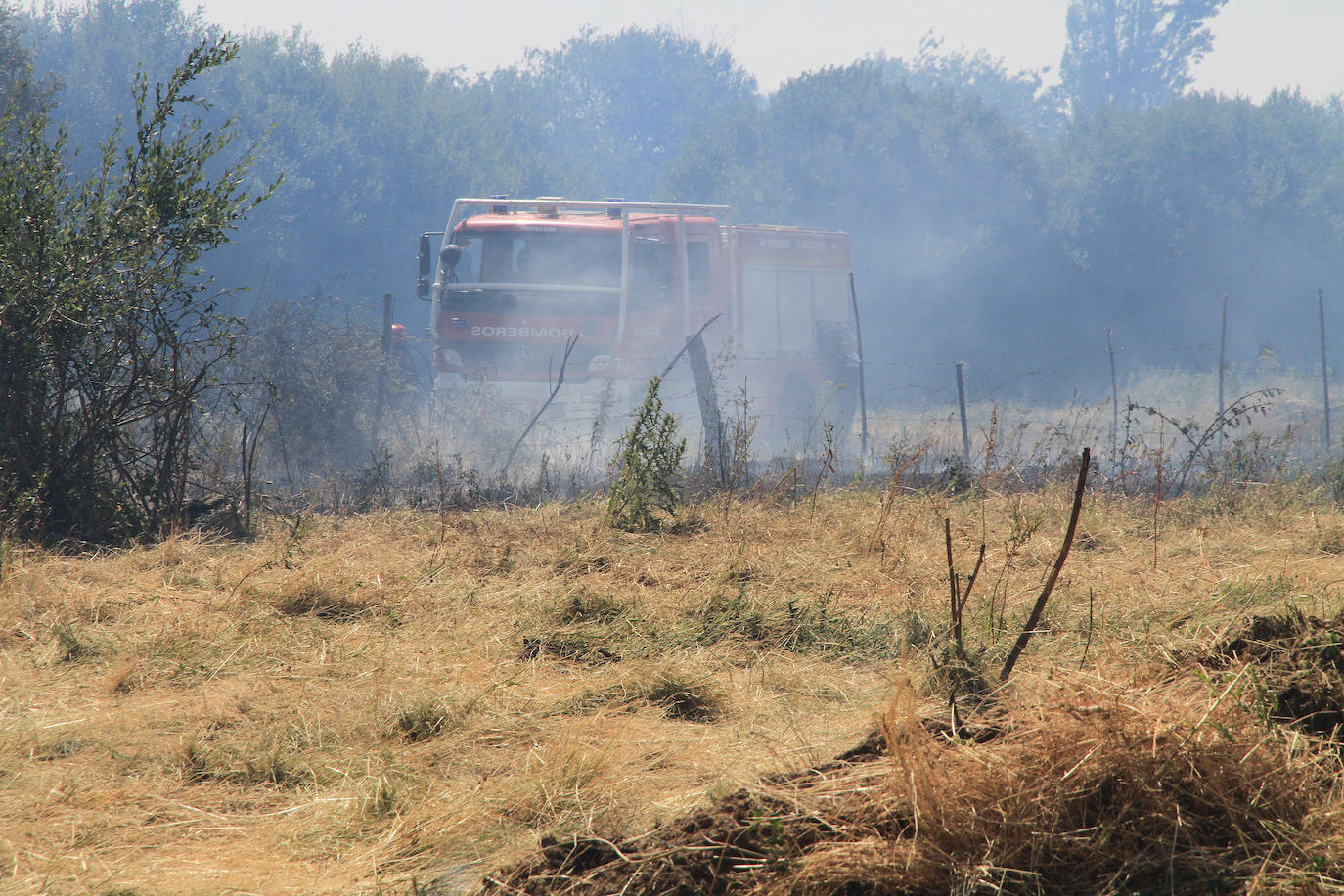 Fotos: Incendio en Trescasas (y 2)