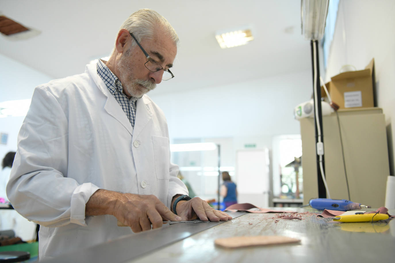 Imágenes del curso de elaboración artesana de un par de zapatos impartido por Rocío Mozo en el Centro Regional de Artesanía de Castilla y León.