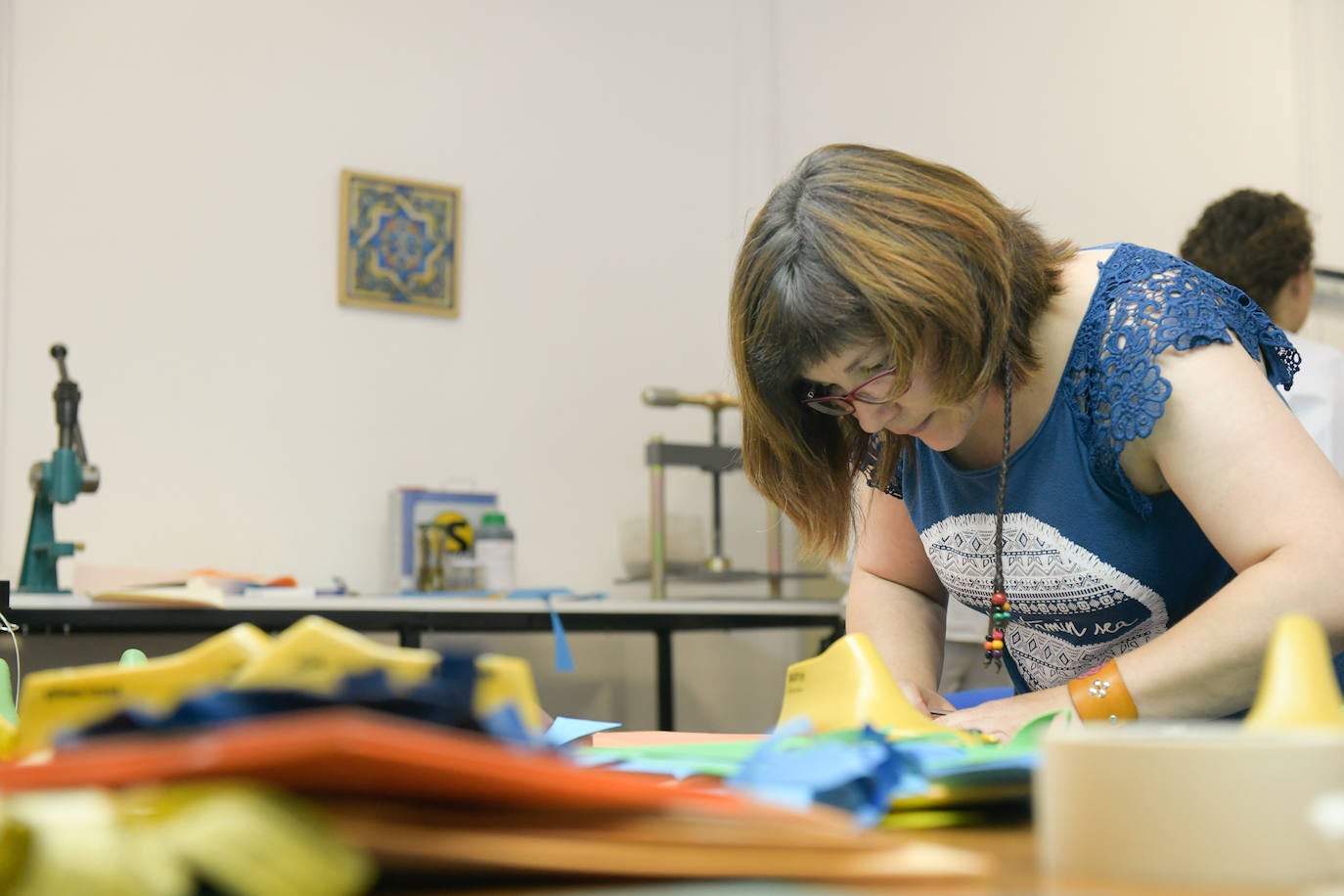 Imágenes del curso de elaboración artesana de un par de zapatos impartido por Rocío Mozo en el Centro Regional de Artesanía de Castilla y León.