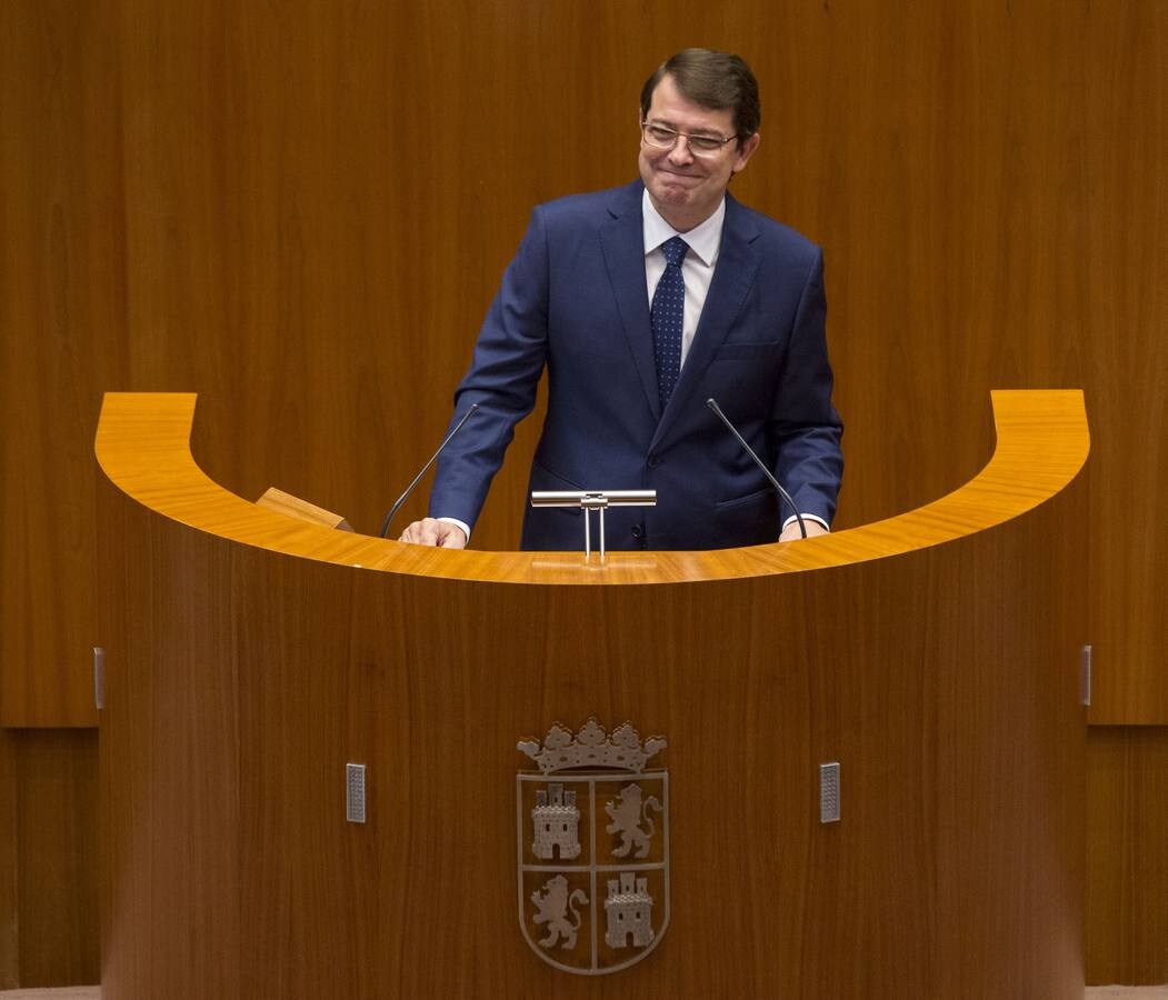 Debate de investidura del presidente de la Junta de Castilla y León. Alfonso Fernández Mañueco ha solicitado el apoyo a su investidura como presidente de la Junta comprometiendo un «gobierno de acción», de coalición entre PP y Ciudadanos, cuyo «esfuerzo se encaminará al pleno empleo».