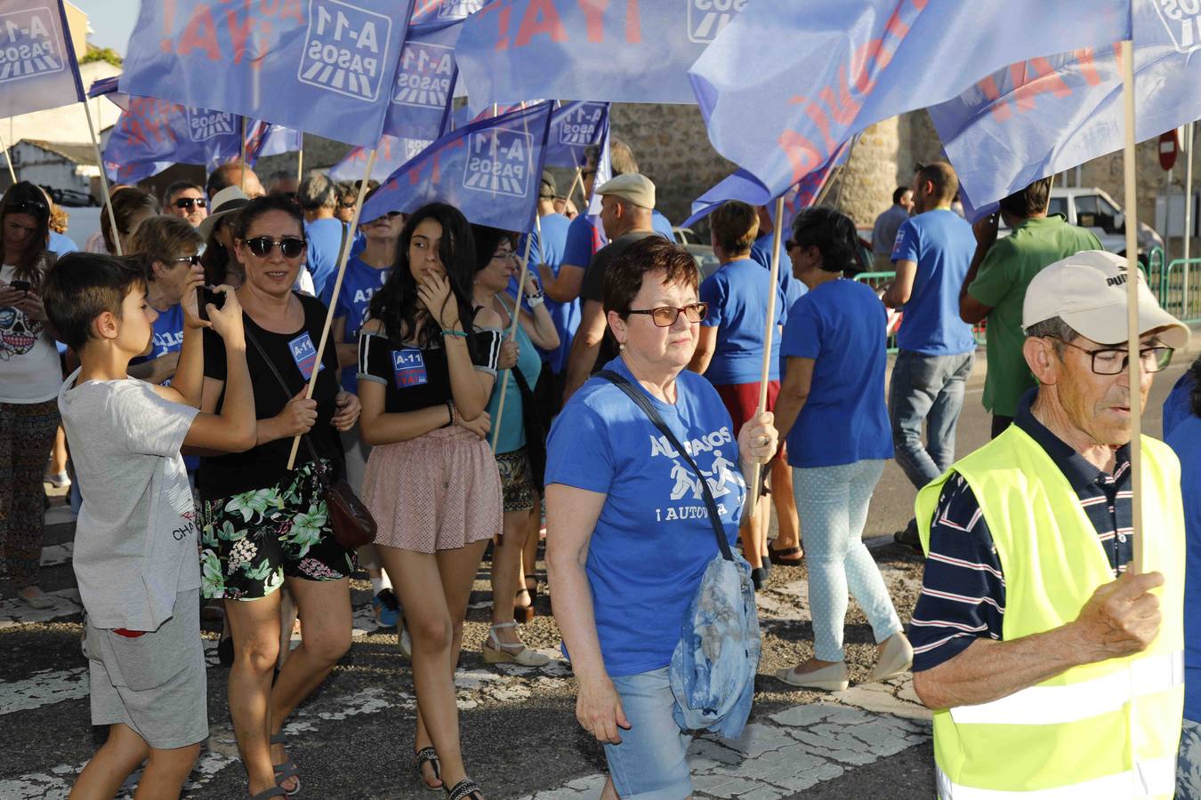 Fotos: Nueva protesta en Peñafiel para reclamar la Autovía del Duero