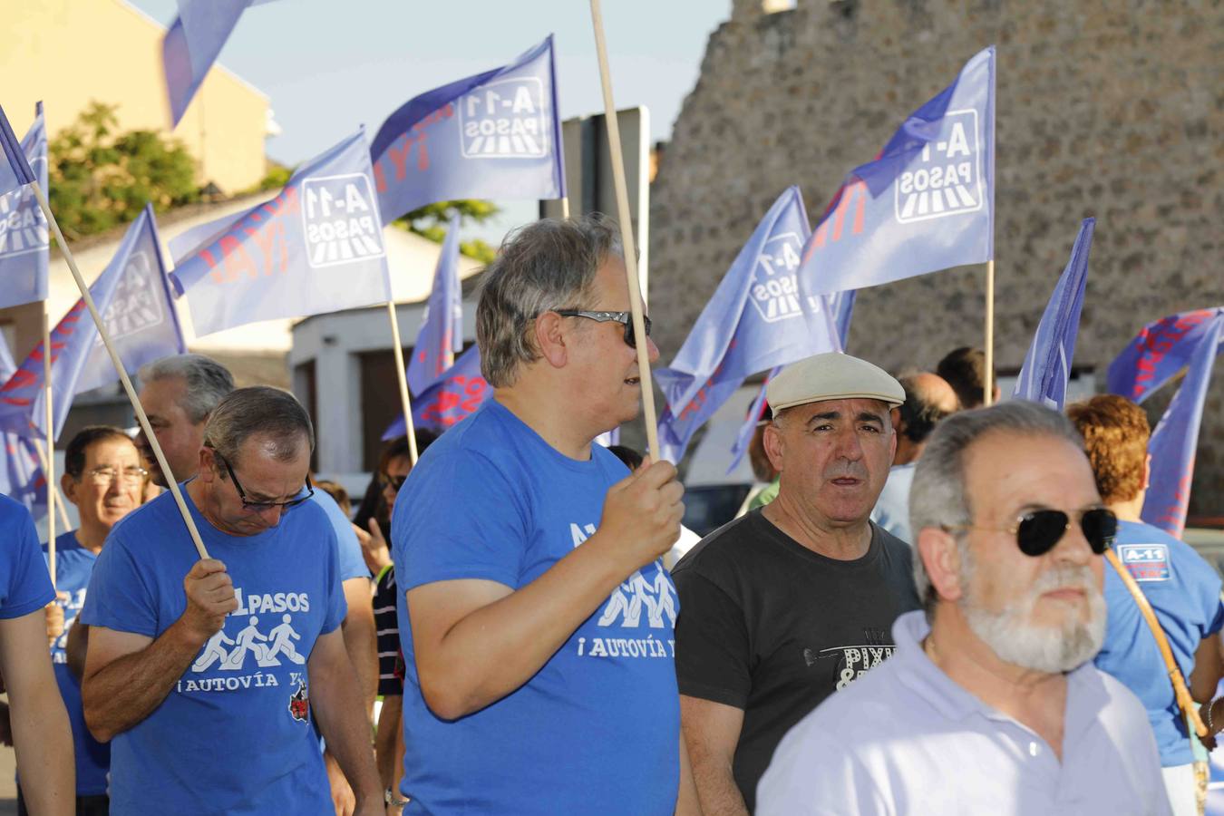 Fotos: Nueva protesta en Peñafiel para reclamar la Autovía del Duero