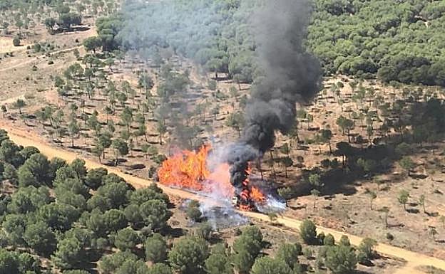 Incendio en el término de Toro originado en una máquina que trabajaba en labores de desbroce. 