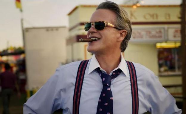 Cary Elwes en 'Stranger Things' como alcalde Kline.