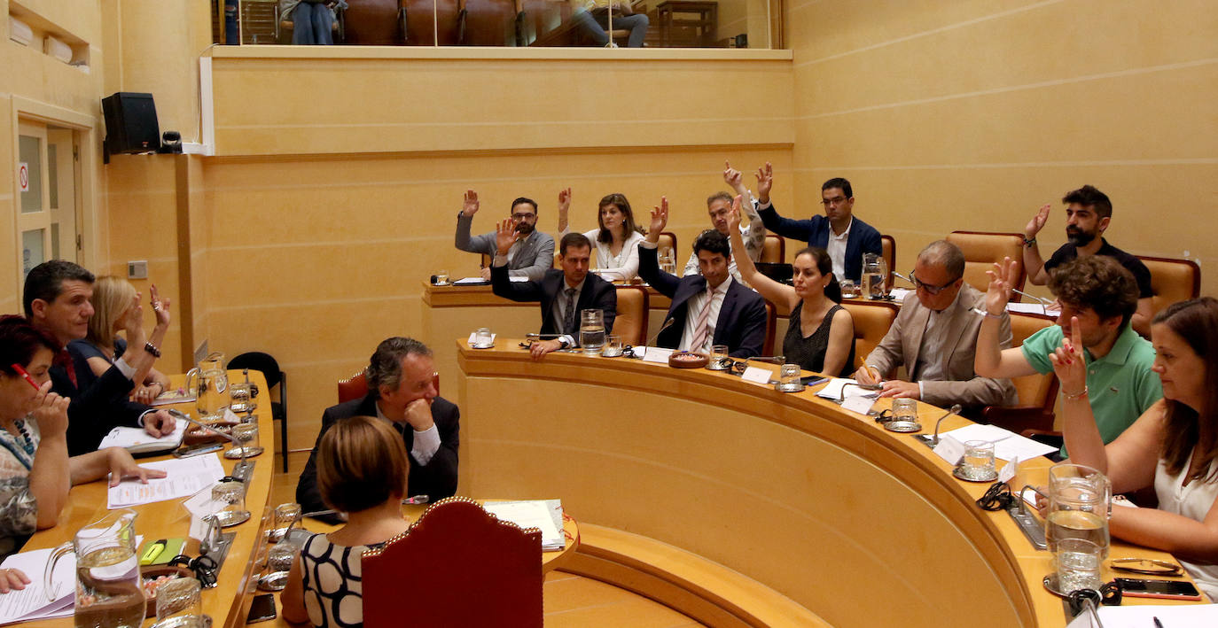 Fotos: Primer pleno del Ayuntamiento de Segovia