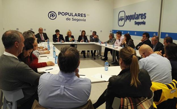 Imagen de archivo de una reunión del Consejo de Política Local del PP de Segovia. 