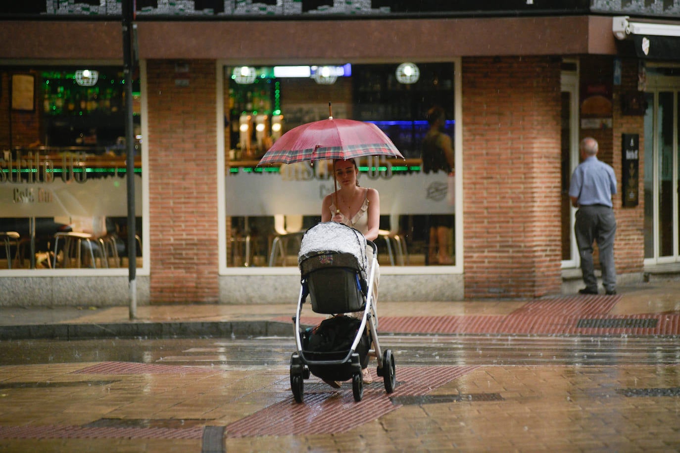 Fotos: Fuertes lluvias este sábado en Valladolid