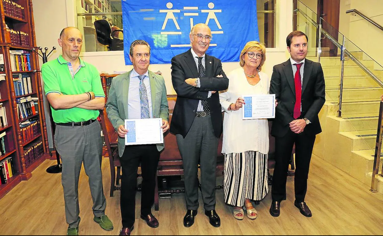Francisco Pérez Paredes, Mario Monge Iglesias, Santiago González Recio, Carmen Hermoso Navascués e Ignacio Santos Izquierdo. 