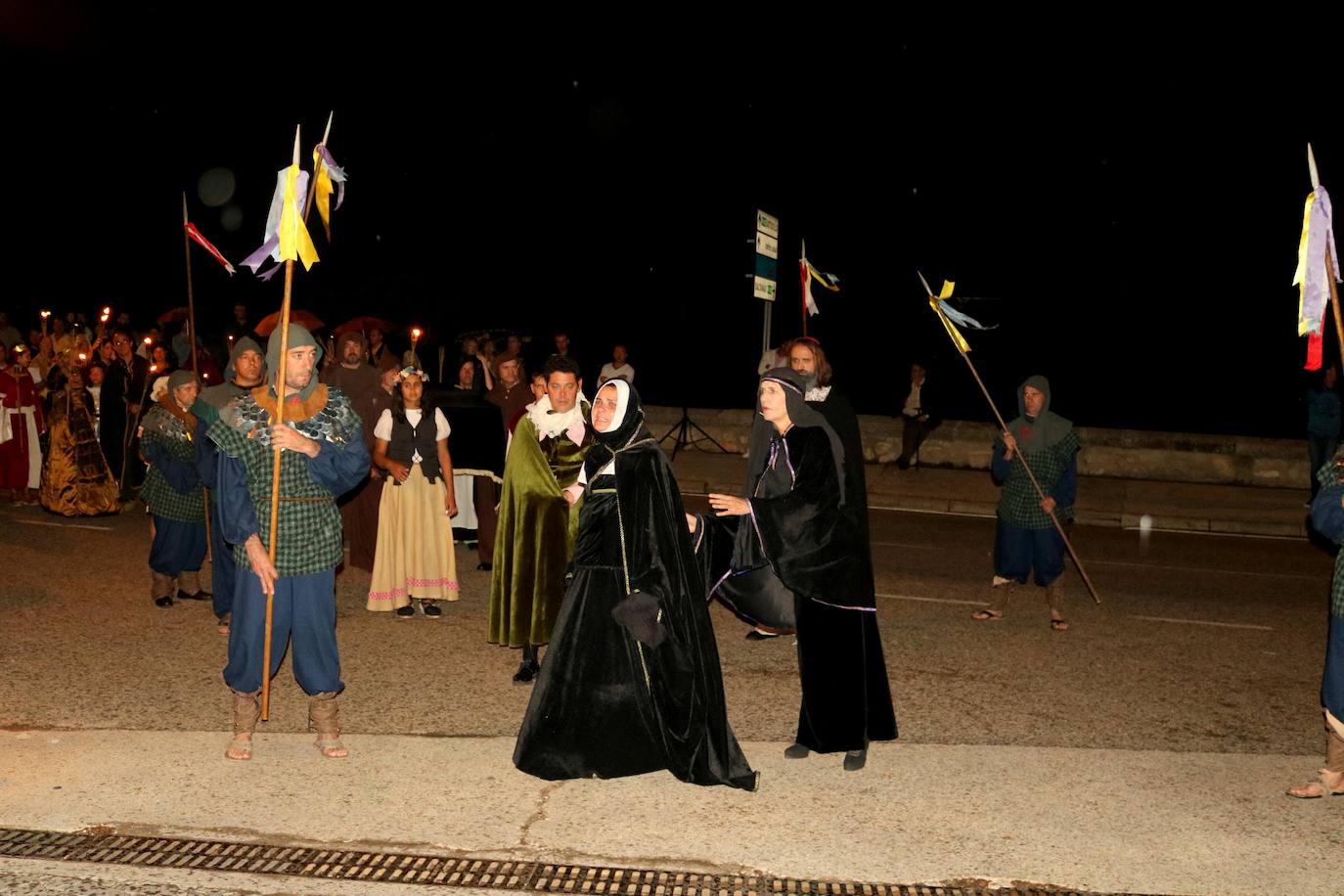 Fotos: Escenificación del Cortejo Fúnebre de la Reina Juana I de Castilla en Torquemada