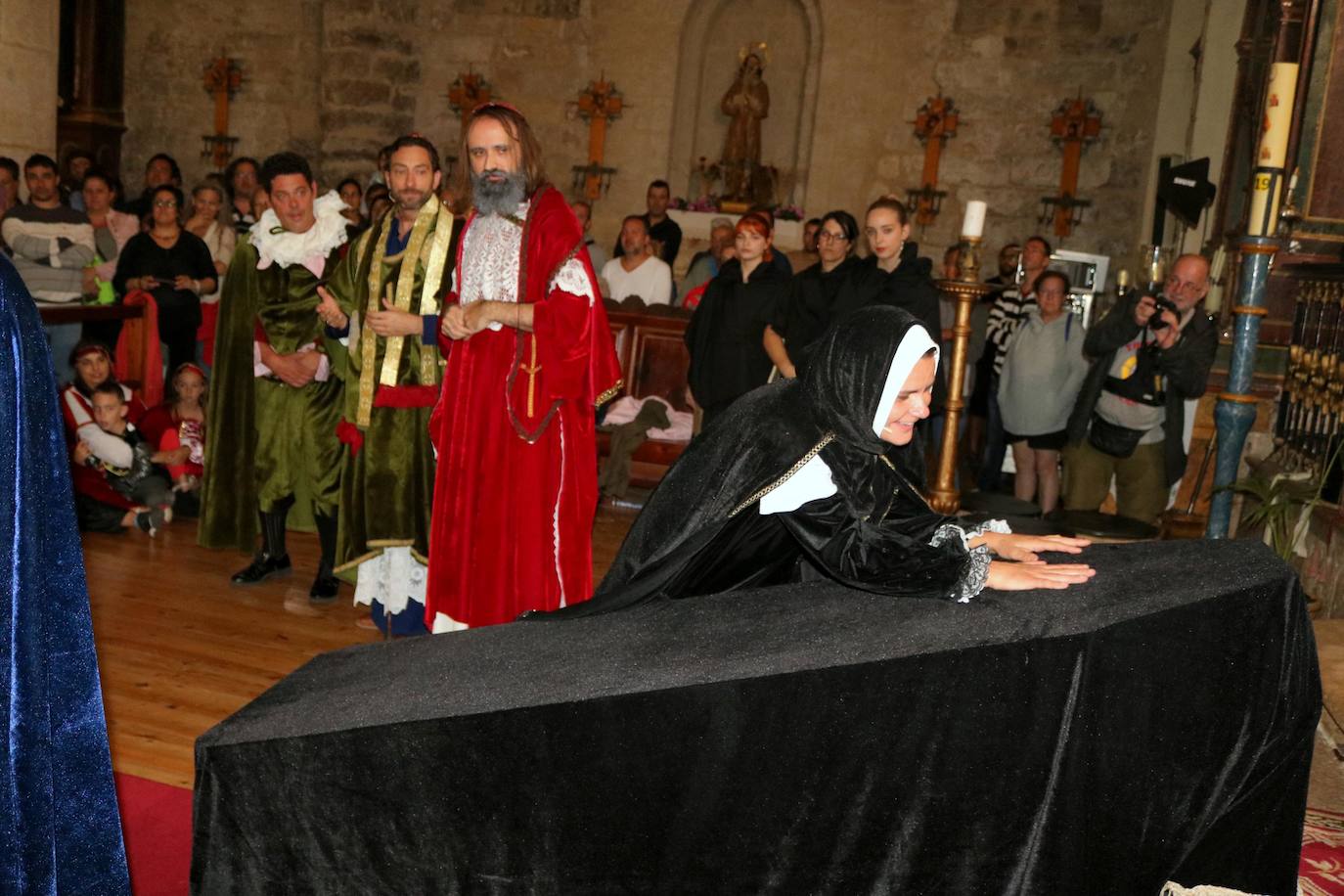 Fotos: Escenificación del Cortejo Fúnebre de la Reina Juana I de Castilla en Torquemada