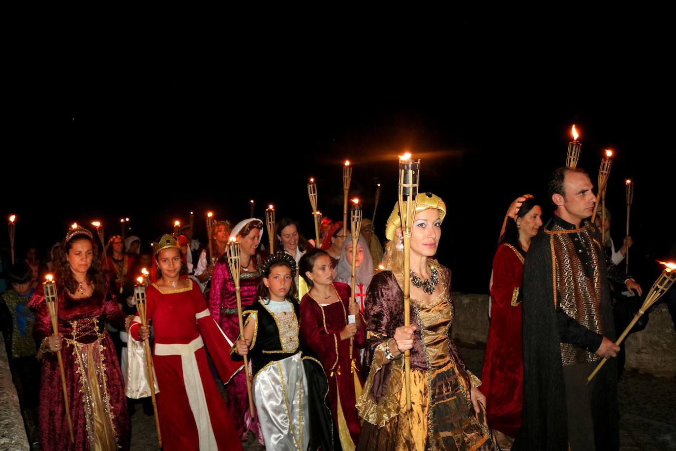 Fotos: Escenificación del Cortejo Fúnebre de la Reina Juana I de Castilla en Torquemada