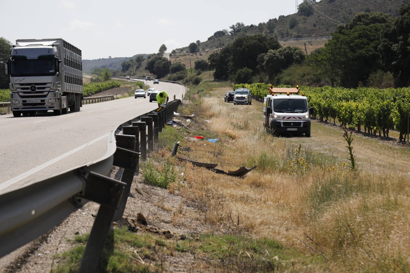 Fotos: Tres heridos en una accidente de tráfico en la carretera N-122 en Valladolid