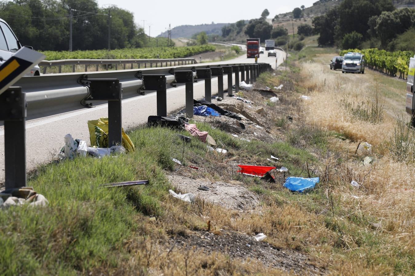 Fotos: Tres heridos en una accidente de tráfico en la carretera N-122 en Valladolid