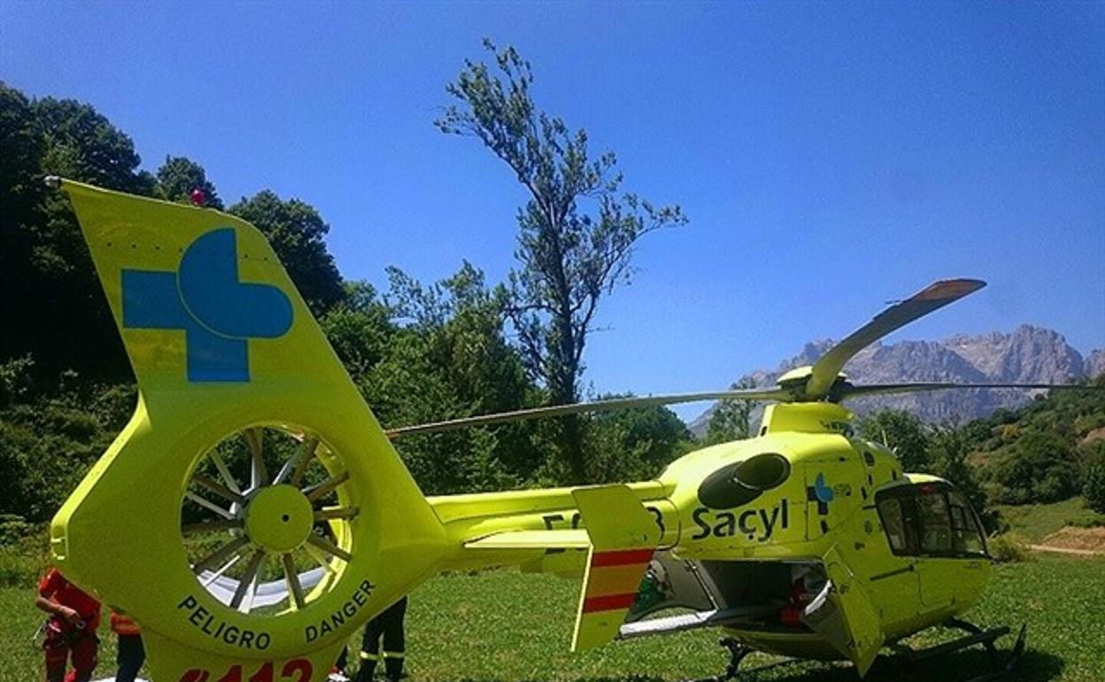 Helicóptero medicalizado de Sacyl. 