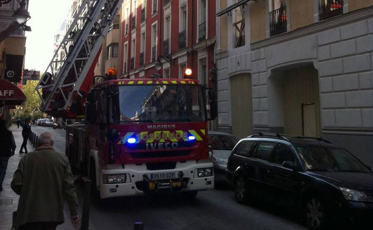 Imagen de archivo de un camión de bomberos en Valladolid.