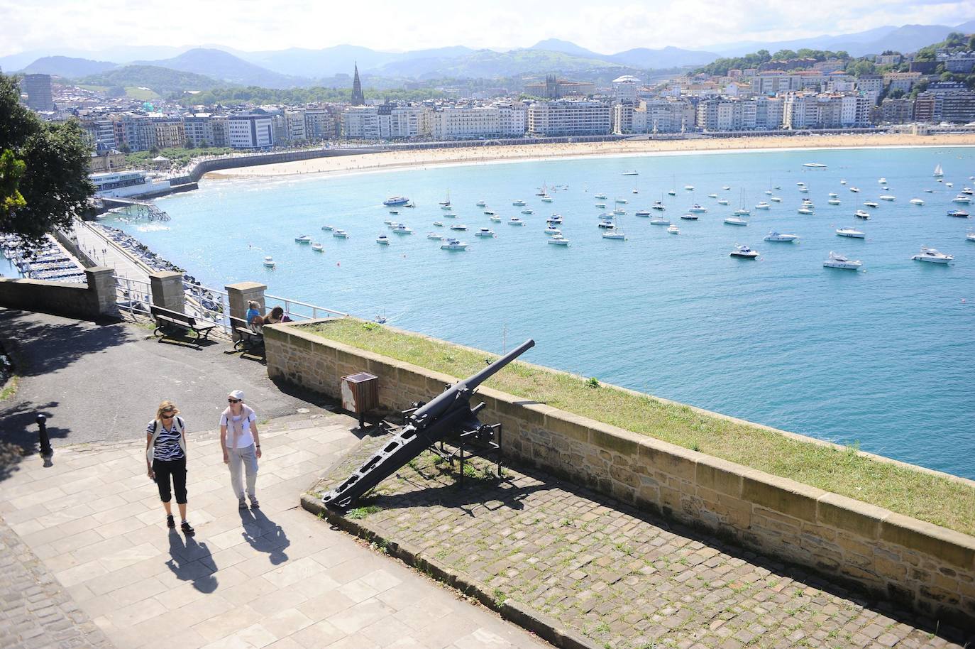 San Sebastián es la que exige un mayor desembolso para disfrutar de las vacaciones, con un precio medio de 1.011 euros por cuatro días. 