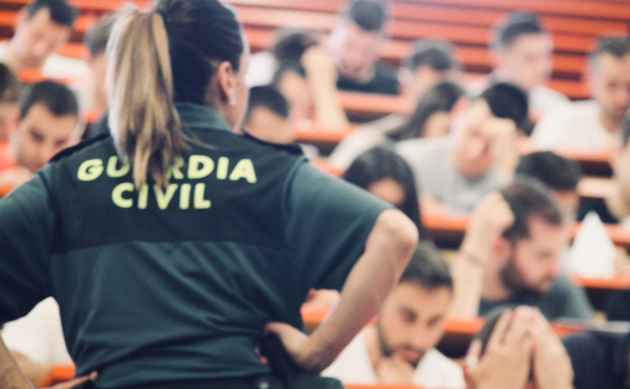 'Javaque', 'dexcrecían' o 'hazquirente', las palabras inexistentes que indigna a los aspirantes de la Guardia Civil