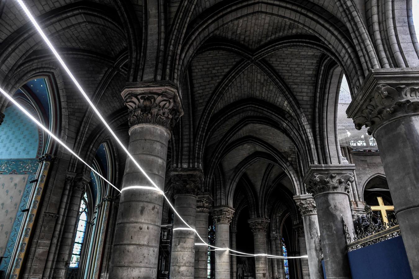 Han pasado tres meses del devastador incendio que en abril arrasaba parte de la cubierta de la catedral parisina y destruía su icónica aguja | Las obras de restauración deberán concluir en un plazo de cinco años, aunque, de momento, las tareas se centran en limpiar y consolidar la estructura