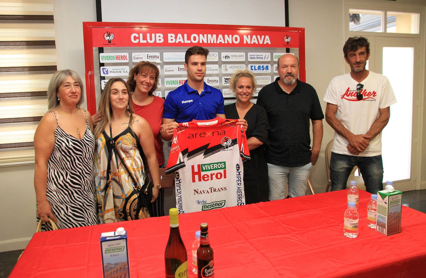 Fotos: Presentación de Rodrigo Pérez Arce en Nava de la Asunción