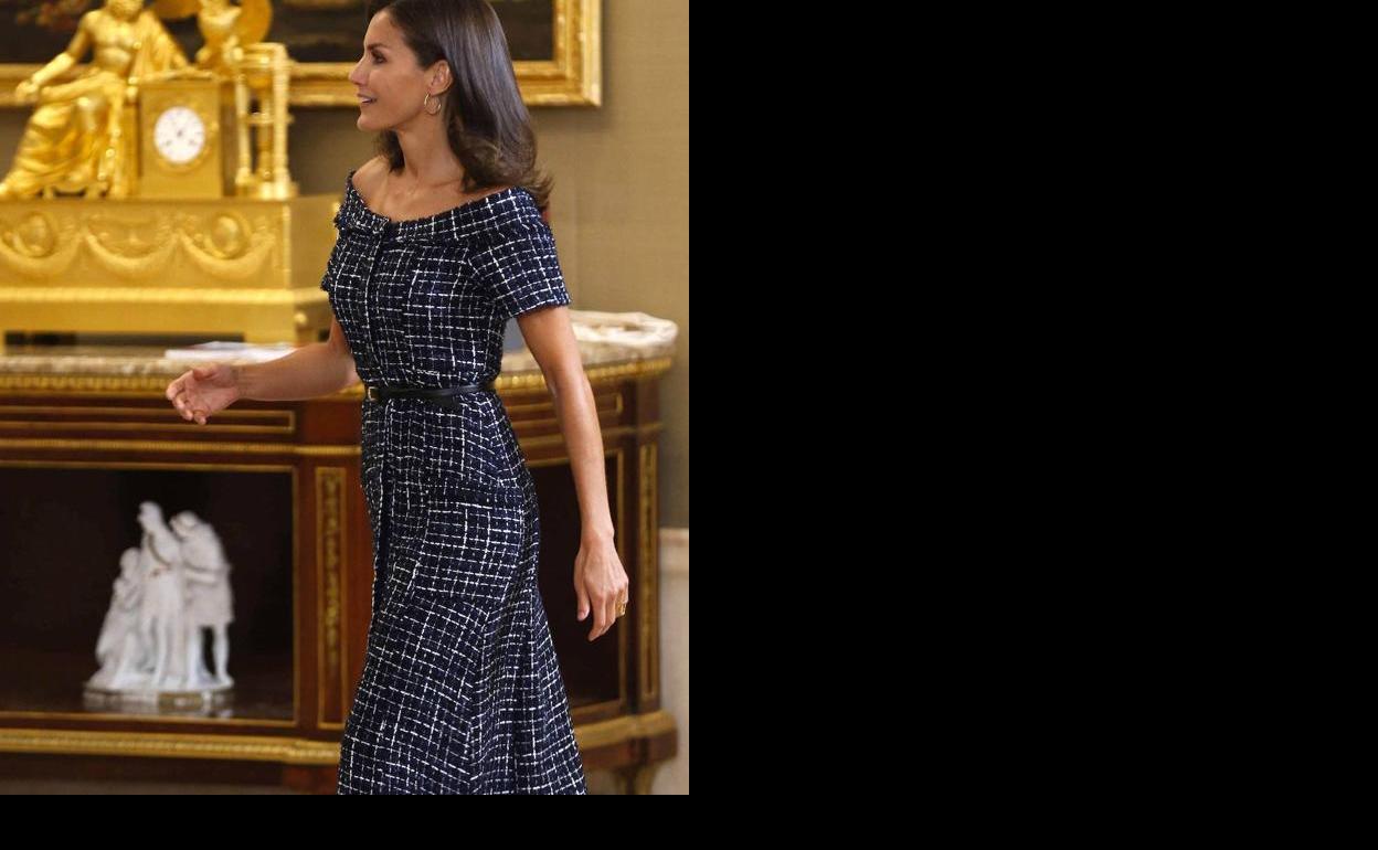 Doña Letizia, todo un ejemplo de estilo, también con moda 'low-cost'.