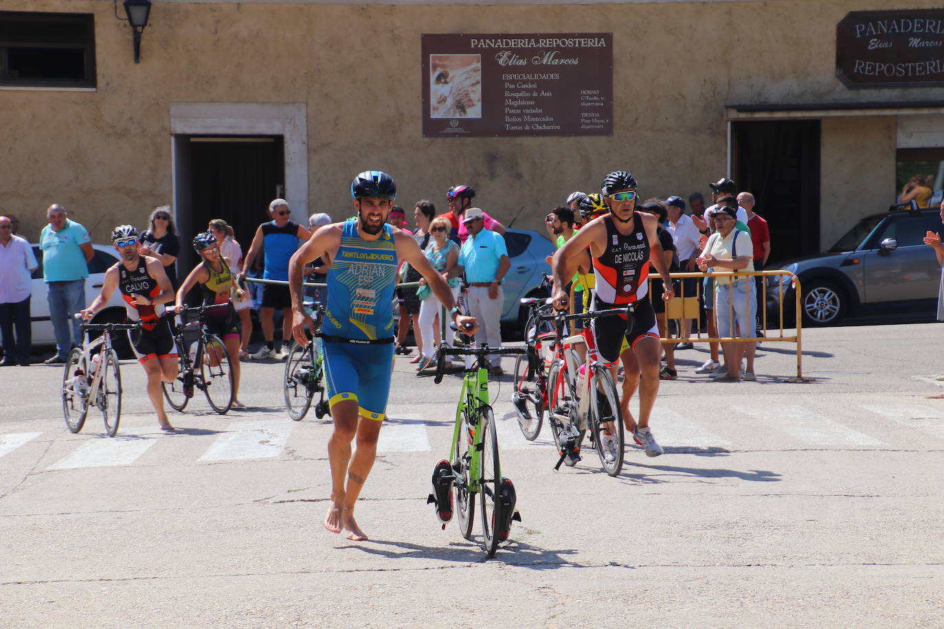 Los recorridos de natación, ciclismo y carrera a pie han discurrido exclusivamente por los caminos de sirga y las aguas de esta infraestructura simbólica de Tierra de Campos
