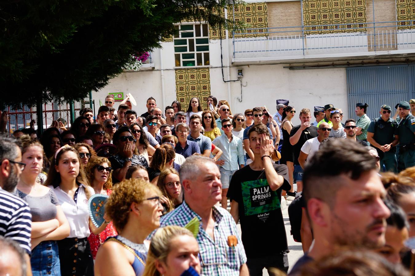Los jóvenes regresaban de las fiestas del municipio de Santa Inés, dentro de la pedanía de Galisancho | El pabellón municipal de deportes del municipio acogió desde primera hora de la tarde del domingo la capilla ardiente con los féretros de las víctimas