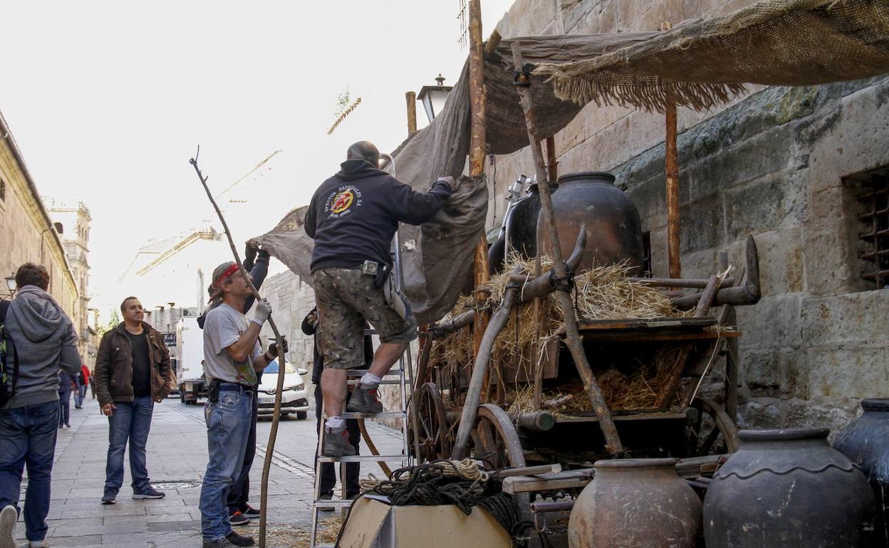 Preparativos para un día de rodaje de la serie 'Still Star-Crossed'.