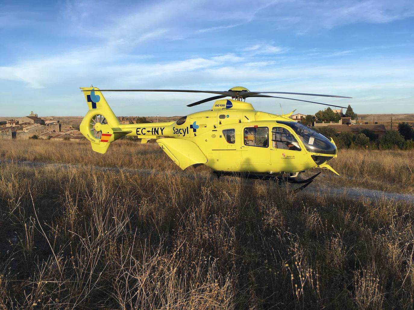 Helicóptero medicalizado del Sacyl.