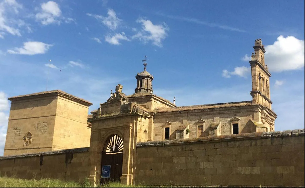 Parte exterior del Monasterio de la Caridad de Ciudad Rodrigo. 