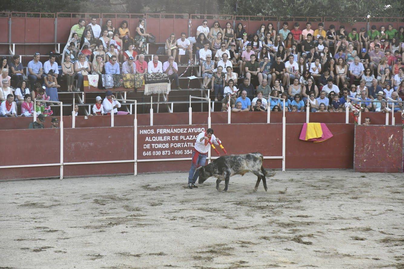 Fotos: Becerrada de la fiesta de los quintos en San Rafael