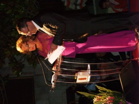 Íscar daba inicio oficial a sus Fiestas Populares de Agosto con el acto de proclamación, mediante la coronación e imposición de banda acreditativa, de Eva Peña Chico, Erika Gutiérrez Queiros y Paula Solís Pérez como Reinas de las Fiestas 2019.