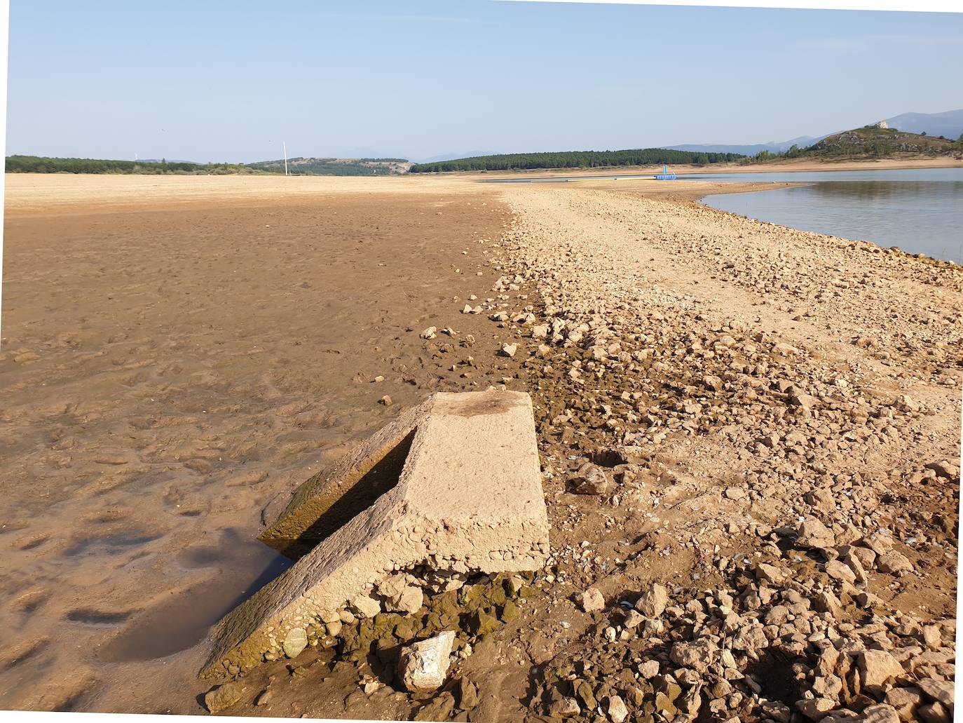 Fotos: La sequía produce estragos en el embalse de Aguilar de Campoo