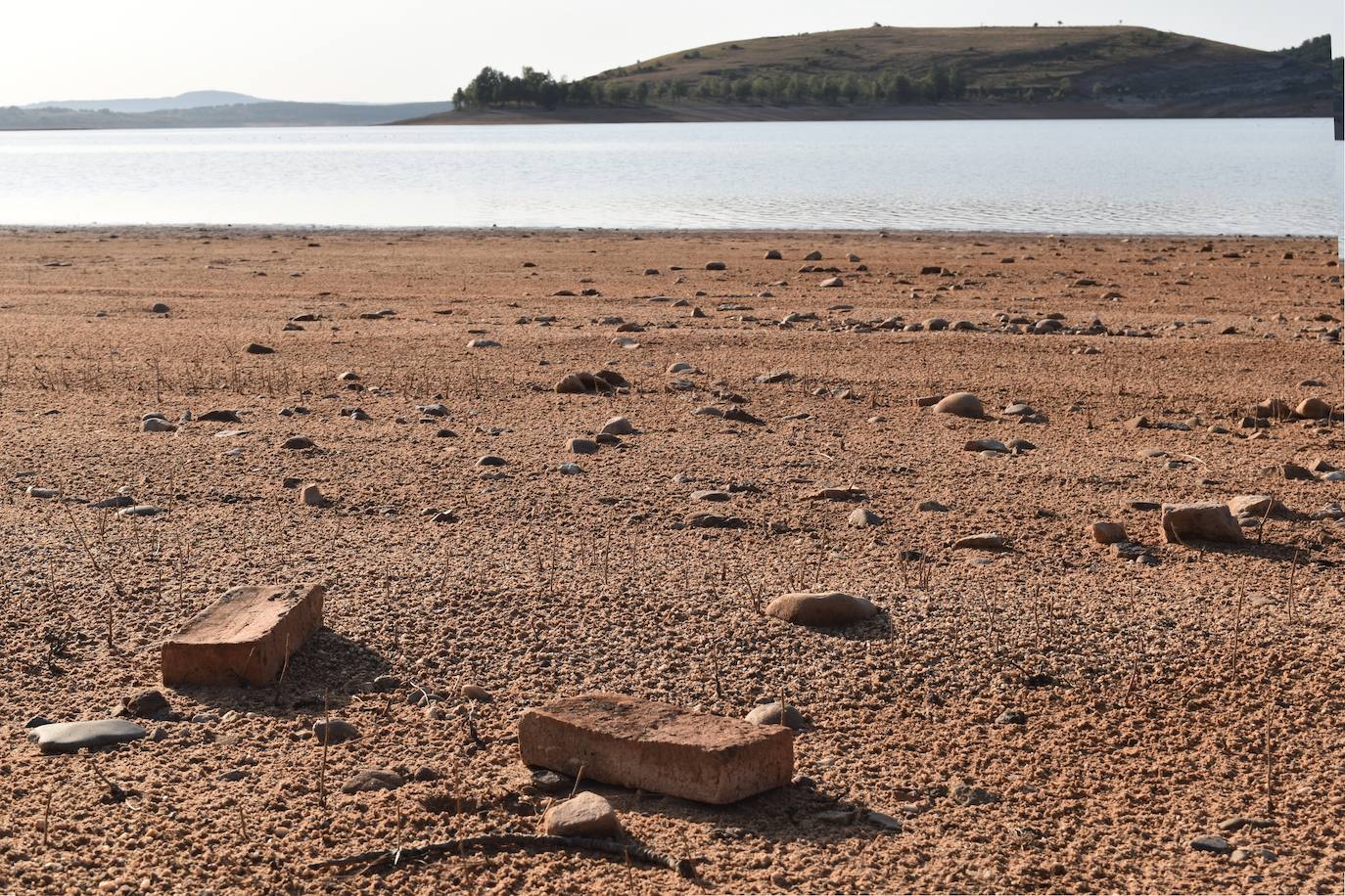 Fotos: La sequía produce estragos en el embalse de Aguilar de Campoo