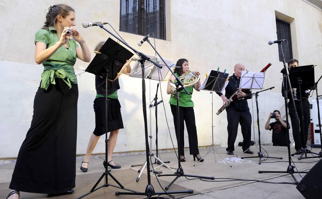 Actuación del Quinteto Respira.