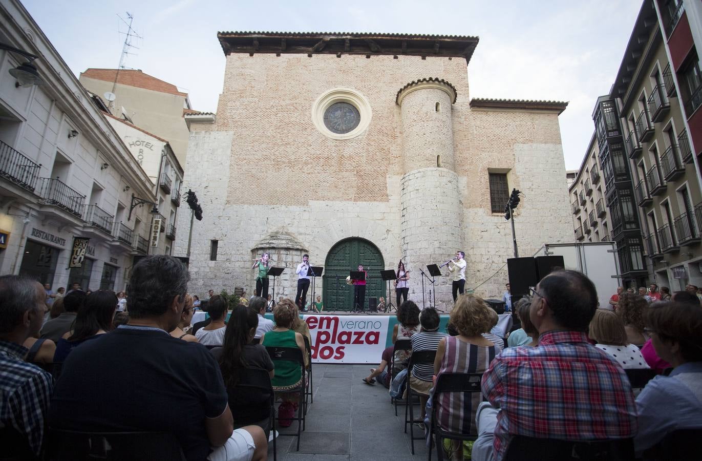 Fotos: El quinteto Respira inaugura el certamen Emplazados en el Atrio de Santiago