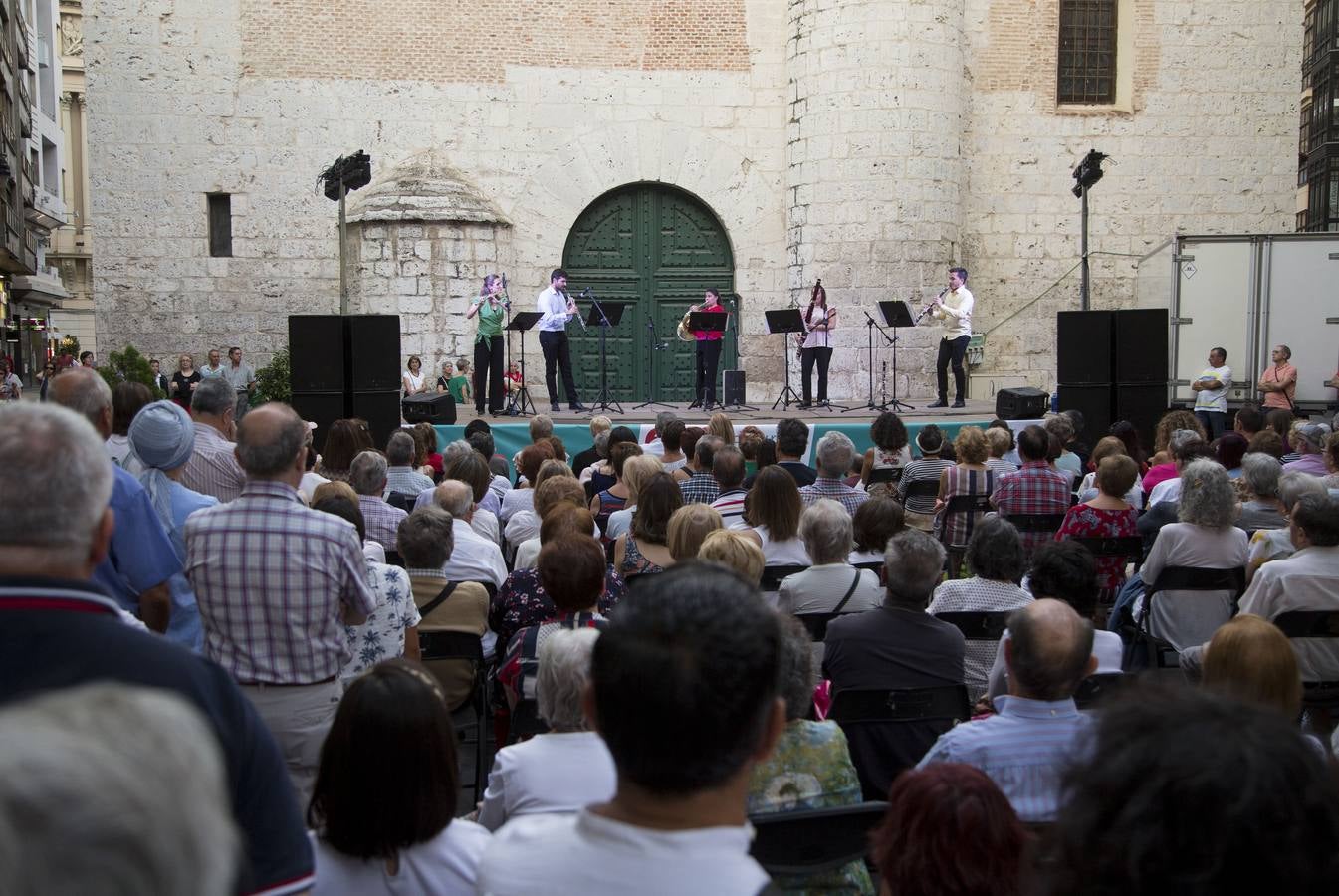Fotos: El quinteto Respira inaugura el certamen Emplazados en el Atrio de Santiago