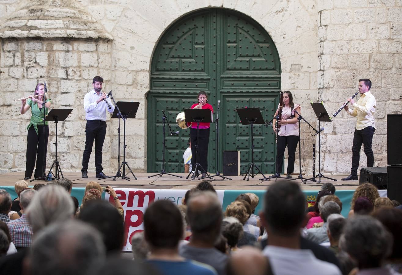 Fotos: El quinteto Respira inaugura el certamen Emplazados en el Atrio de Santiago