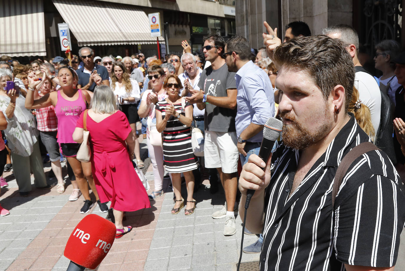 Fotos: Monzón se manifiesta por su castillo