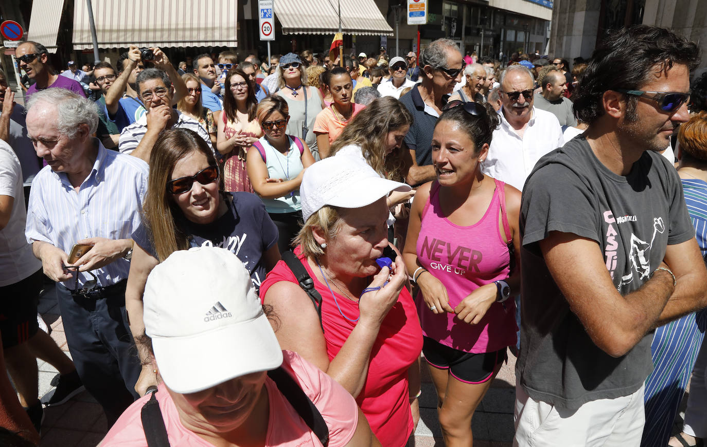 Fotos: Monzón se manifiesta por su castillo
