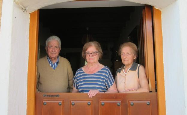 Los hermanos Sahagún Valverde, en su casa de Tamariz. 