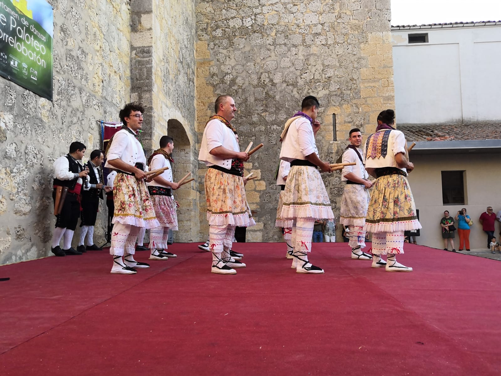 Fotos: Certamen de paloteo en Torrelobatón