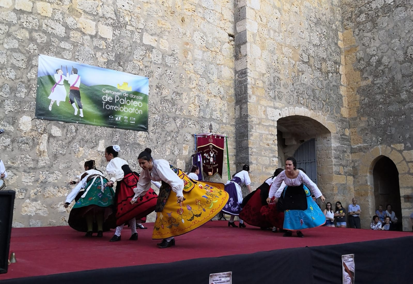 Fotos: Certamen de paloteo en Torrelobatón