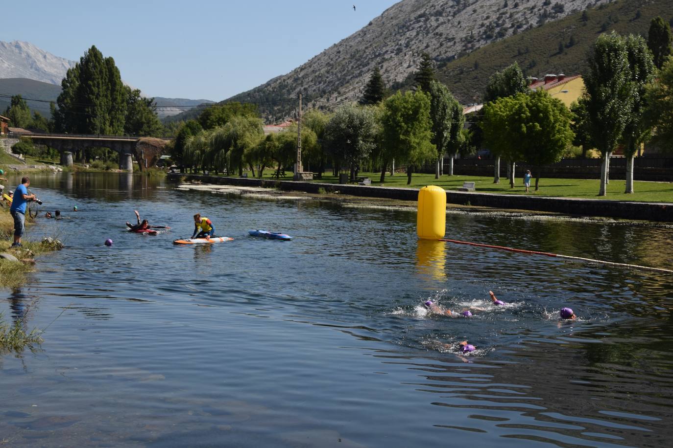Fotos: Travesia a nado en Velilla del río Carrión