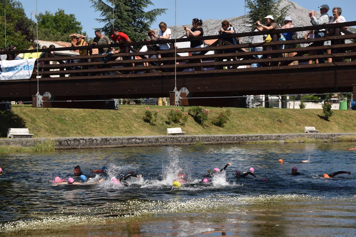 Fotos: Travesia a nado en Velilla del río Carrión